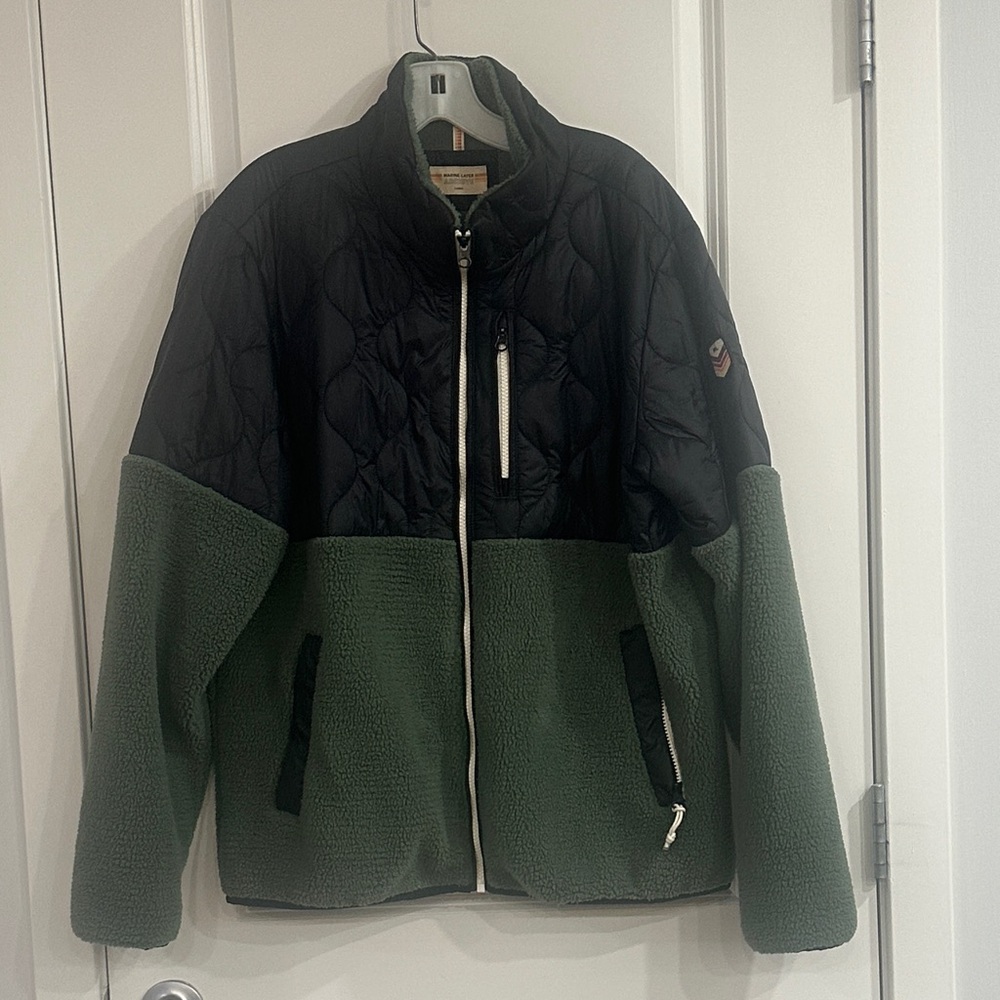 Marine Layer Men’s Black & Olive Green Quilted Fleece Puffer Jacket